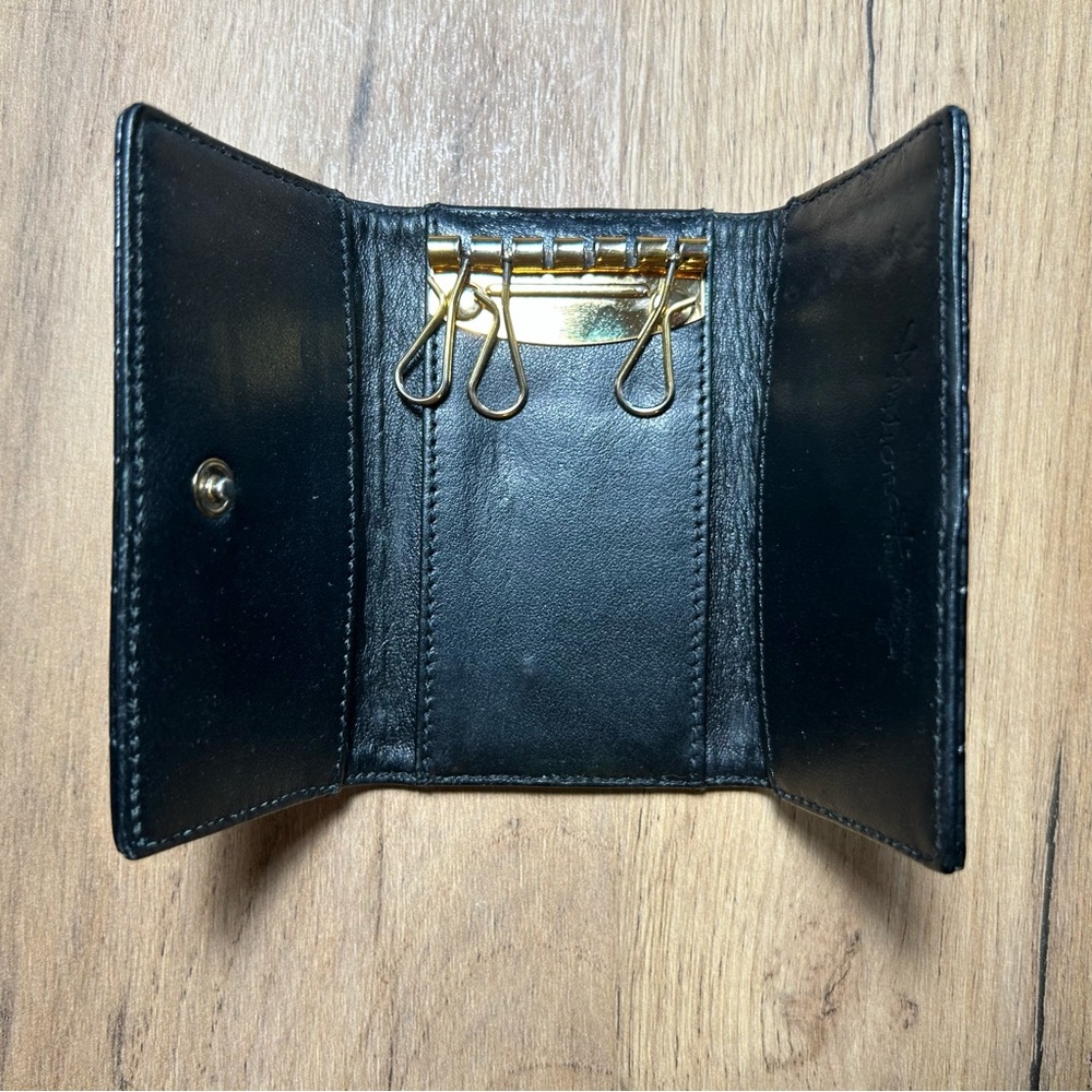 Vivienne Westwood Black Croc-Embossed Wallet Key Case with Gold Logo Authentic - Picture 13 of 14